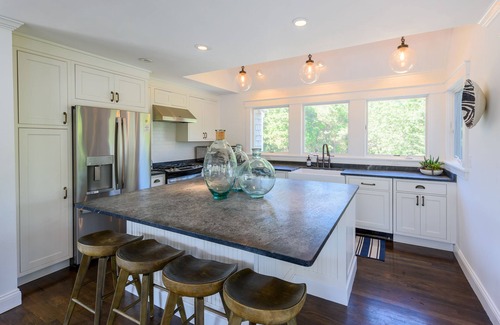 Katama House | Luxury Katama 5BR - Pool, Hot Tub, Bocce & Firepit Steps from South Beach