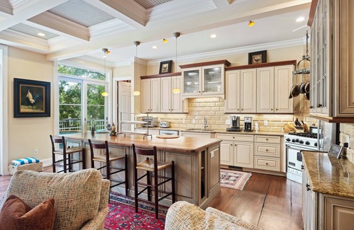 Vanderhorst Plantation House | Luxury Kiawah Home with Amazing Private Pool and Walk to the Beach