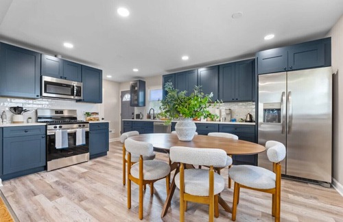 Forestview House | Luxury King|Game Room|Fire Pit 17 miles > Downtown