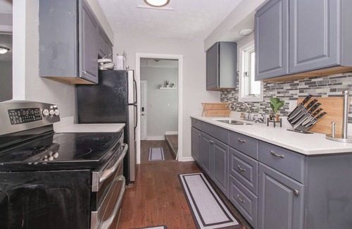 Cleveland House | Luxury King Getaway w/Private Bath & Garage!