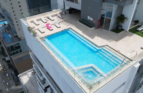 Bocagrande Apartment | Luxury Kingbed Beach Ocean View 360º Rooftop Pool Murano Elite Bocagrande