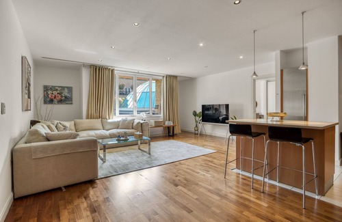 Knightsbridge Apartment | Luxury Knightsbridge 2BD|2BA|AC