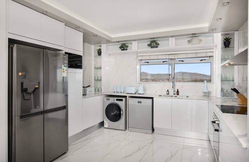 Century City Apartment | Luxury Knightsbridge Apartment Breathtaking View