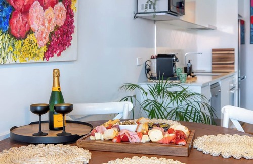 Scarborough Apartment | Luxury Lagoon Ocean Escape - 2BR +Sofabed Sleep 6!