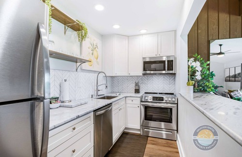 Lake Geneva Condo | Luxury Lake Geneva Condo with Patio