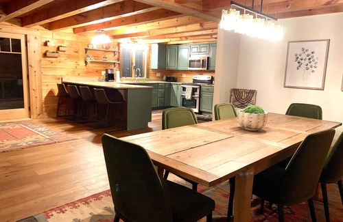 Lake Placid House | Luxury Lake Placid Retreat: EV, Near Town, Sleeps 14 - Spacious!