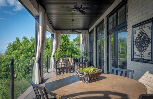 Port Dalhousie House | LUXURY LAKEFRONT HOME WITH PRIVATE BACKYARD BEACH
