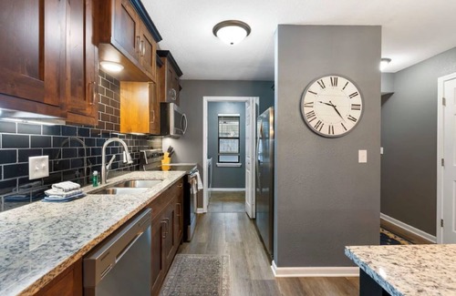 Table Rock Condo | Luxury Lakefront Condo with Stunning Views, Relax & Recharge Here!