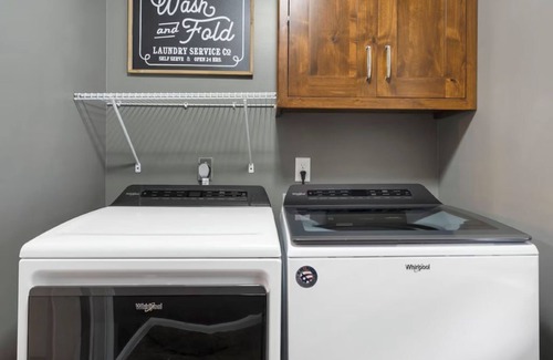 Table Rock Condo | Luxury Lakefront Condo with Stunning Views, Relax & Recharge Here!