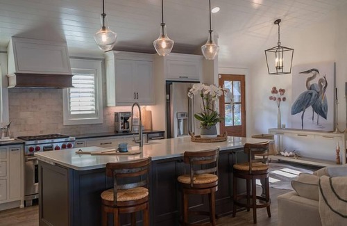 Lake Oconee House | Luxury Lakefront | EV Charger | Stunning Views