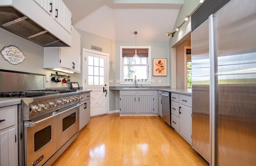 Green Lake House | Luxury Lakefront Home, Great for Families/Groups