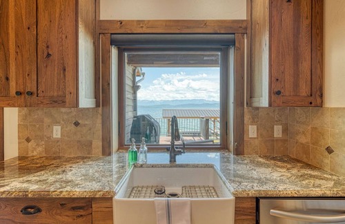 Lakeside House | Luxury Lakefront Home on quiet street in Lakeside on Flathead lake!