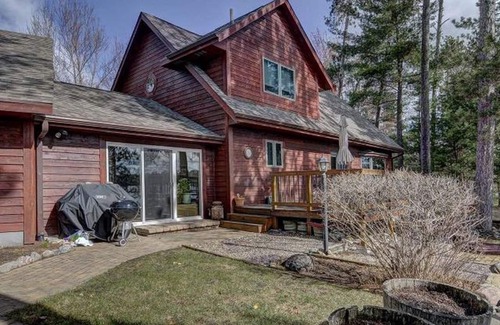 Tomahawk House | Luxury Lakefront Home in northern Wisconsin