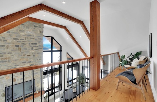 Lac-du-Cerf Cottage | Luxury Lakehouse with Panoramic lake views