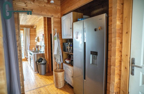 Molleville Cottage | Luxury lakeside cottage with swimming pool