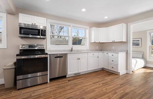 Oden House | Luxury Lakeside Retreat Near Michigan Ski Resorts