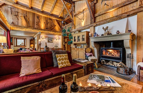 Les Bossons Ski Chalet | luxury large 16 to 24 man spa-chalet