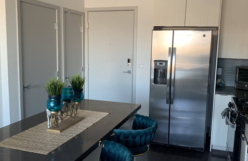 Las Vegas Condo | Luxury Las Vegas Strip View Condo Minutes away from the strip.