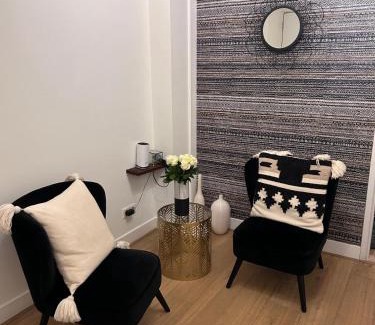 Museum Quarter Apartment | Luxury Leidseplein with Private Patio