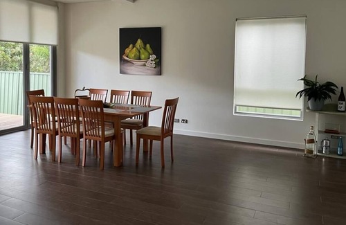Brighton-le-Sands House | Luxury Living 4 bedroom Home