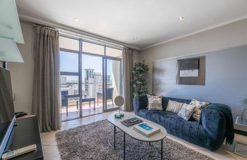 Cape Town City Centre Apartment | Luxury Living at The Icon