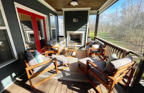 Tullahoma House | Luxury Living at Tims Ford Lake, w/Golf Cart