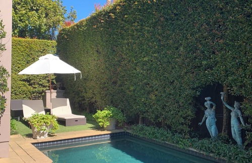 Remuera House | Luxury Living in Remuera Family Home w Pool - Prime Location