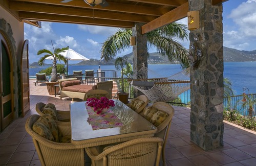 Estate Hansen Bay Villa | LUXURY LIVING IN THE PRIVATE QUIET AND SAFE EAST END