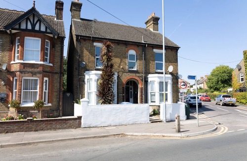 Sittingbourne Apartment | Luxury Living | Long Stay | Relocation |Contractors | Families | Sittingbourne