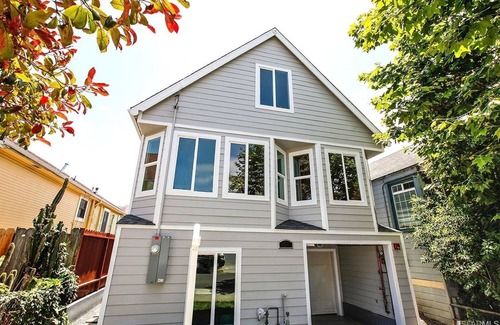 Daly City House | Luxury living minutes from the heart of SF! One block away from Bart station.