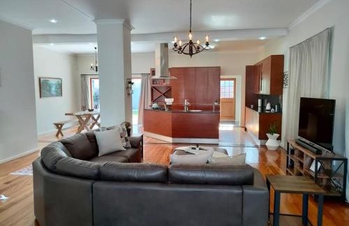 Port Elizabeth House | Luxury Living On Westview