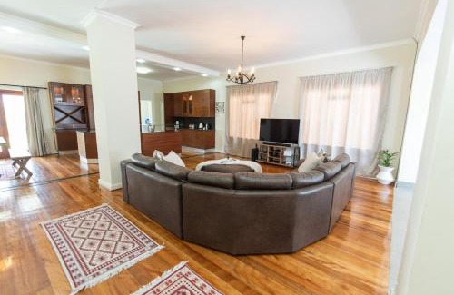 Port Elizabeth House | Luxury Living On Westview