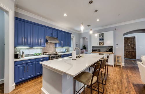 Knox - Henderson House | Luxury Living - Uptown Dallas - Sleeps 8!