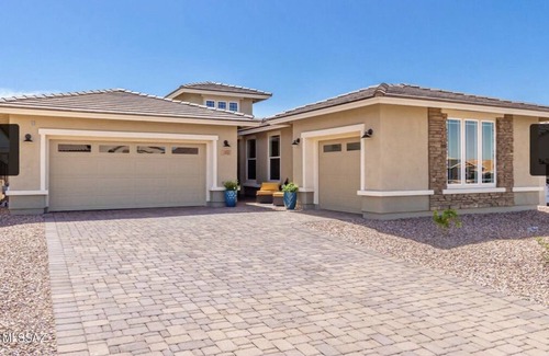 Marana House | Luxury Location Views near Ritz Carlton