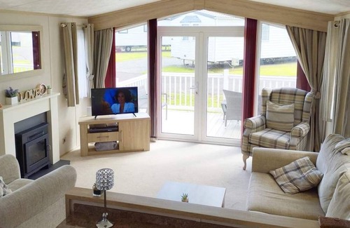 Tunstall Cabin | Luxury Lodge Caravan Sand Le Mere Holiday Park