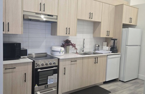 Prince George Apartment | Luxury Lodge Getaway. W/private entrance in the luxurious part of Prince George