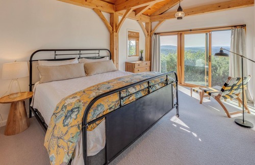 Littleton Cabin | Luxury Lodge in Littleton w/Panoramoic Mountain Views