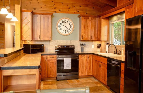Mi-Wuk Village Cabin | Luxury Lodge nestled in the Sierras.