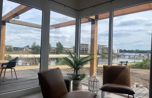 Leuken House | Luxury Lodge with Beach View