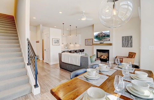Winter Park House | Luxury Loft 4 I Hot Tub I Great Views I Best Price I Discounted Attractions