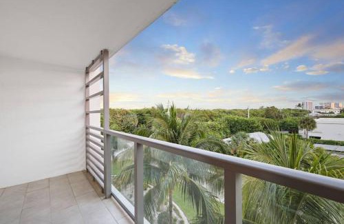 Boca Raton Apartment | Luxury Loft- close by the beach!
