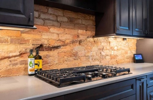 Lincolnton House | Luxury Loft Overlooking Downtown