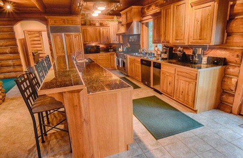 Tamarack Cabin | Luxury Log Cabin Near Cascade Lake, 80 Acres, RVs