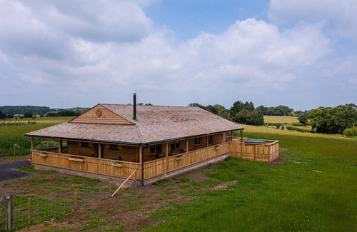 Stone in Oxney Cabin | Luxury Log Cabin with a Hot Tub