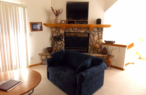 Dillon House | Luxury Lookout Ridge Townhome In the Heart of Summit County