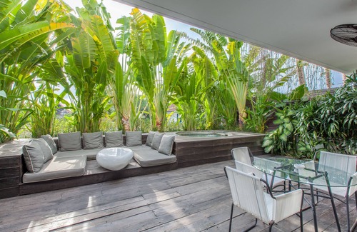 Drupadi Apartment | Luxury Lounging Apartment In The Heart Of Seminyak