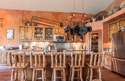 Mammoth Lakes Cabin | Luxury Mammoth Rock Corner Cabin - Trails/Golf