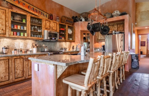 Mammoth Lakes Cabin | Luxury Mammoth Rock Corner Cabin - Trails/Golf
