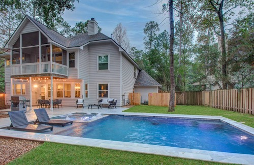 Alden Bridge House | Luxury Mansion Dream Home | 6 Bed, Pool, Grill