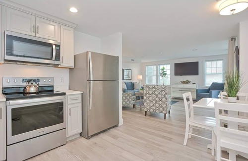 Plymouth Cultural District Condo | Luxury Mayflower & Sea View Corner Condo with Private Balcony on Plymouth Harbor